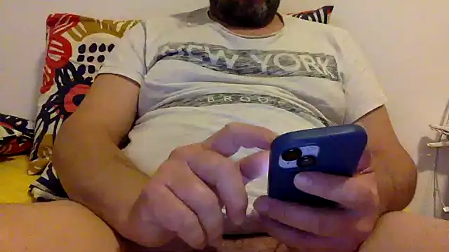 Snapshot of steve669_hot chatting on 10-15-25, 09:01 steve669 hot online show from 10-15-25, 09:01