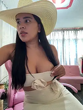 laure torres online show from 04-22-26, 07:31