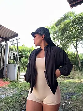 laure torres online show from 02-20-26, 01:57