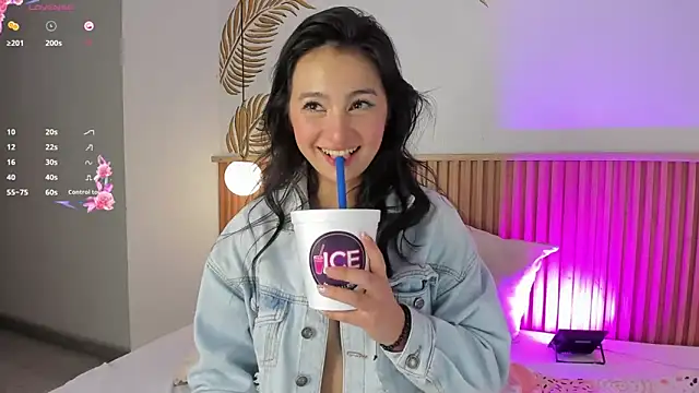 Valleriie  online show from 11-23-25, 01:59