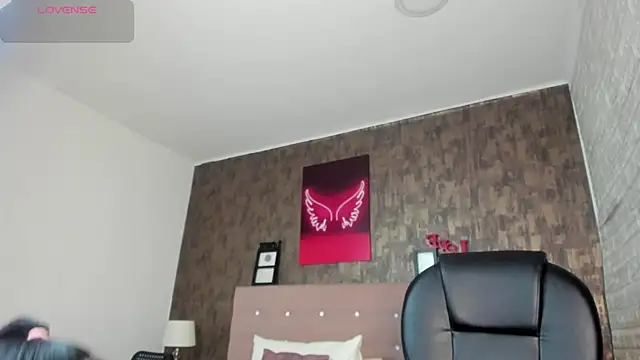 Snapshot of marian__stone chatting on 10-20-25, 06:52 marian stone online show from 10-20-25, 06:52