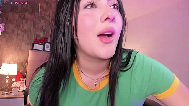 Snapshot of marian__stone chatting on 12-03-25, 06:29 marian stone online show from 12-03-25, 06:29