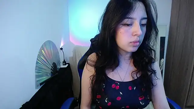 Snapshot of immisssilver chatting on 10-02-25, 01:53 immisssilver online show from 10-02-25, 01:53