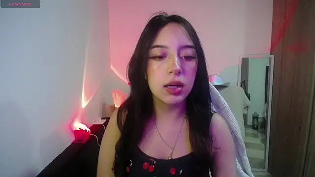 Snapshot of immisssilver chatting on 10-15-25, 02:21 immisssilver online show from 10-15-25, 02:21