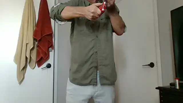 FoxnMouse online show from 10-21-25, 02:27