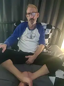 FoxnMouse online show from 11-06-25, 06:28