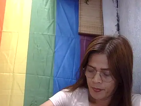 juicycum069 online show from 05-10-26, 10:52