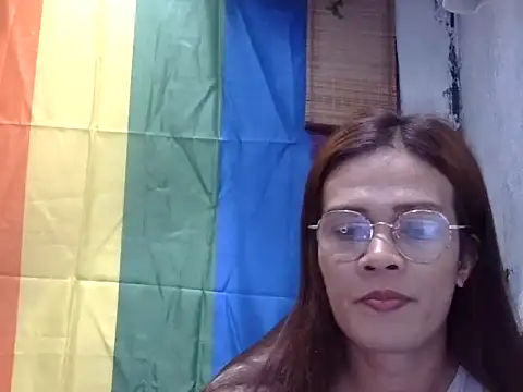 juicycum069 online show from 05-11-26, 08:27