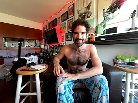 Pupscritch online show from 12-15-25, 06:36