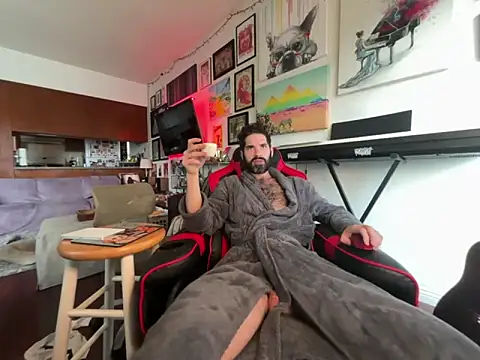 Pupscritch online show from 01-06-26, 05:39