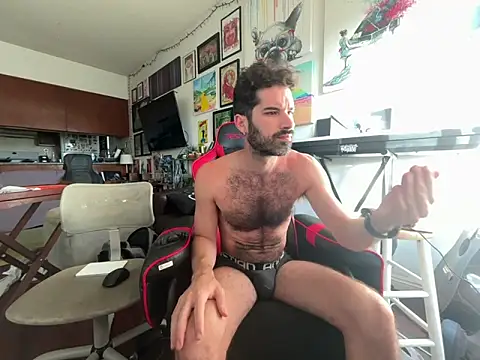 Pupscritch online show from 05-28-26, 01:50