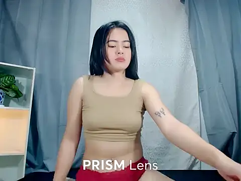 Urasian ladybug online show from 11-25-25, 04:57