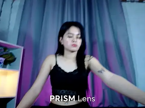 Urasian ladybug online show from 10-18-25, 04:58