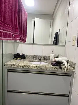 yumi-hot online show from 06-18-26, 06:46