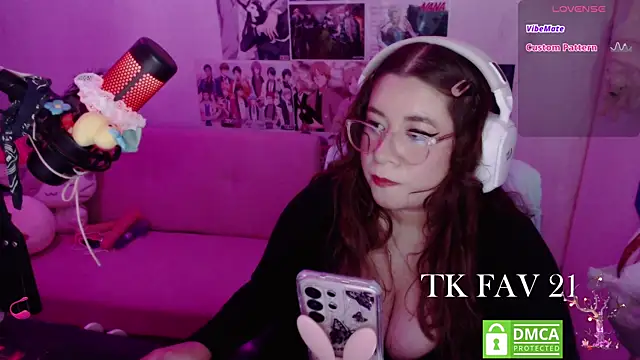 Snapshot of Pink_girl0n chatting on 07-06-26, 03:35 Pink girl0n online show from 07-06-26, 03:35