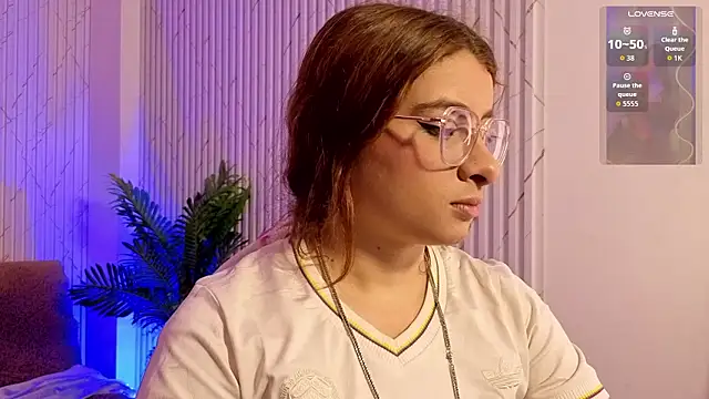 Snapshot of Naomy_tay1 chatting on 03-06-26, 03:34 Naomy tay1 online show from 03-06-26, 03:34