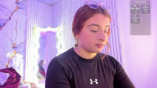 Snapshot of Naomy_tay1 chatting on 03-21-26, 03:30 Naomy tay1 online show from 03-21-26, 03:30