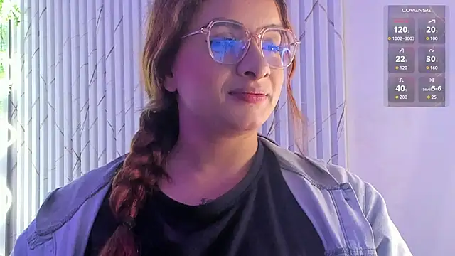 Snapshot of Naomy_tay1 chatting on 04-08-26, 02:57 Naomy tay1 online show from 04-08-26, 02:57