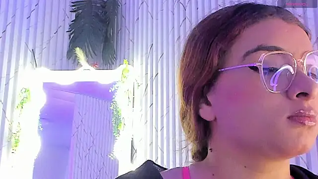 Naomy tay1 online show from 05-01-26, 03:11