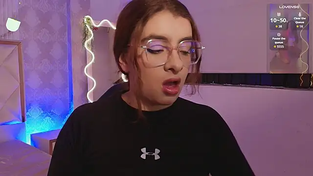 Snapshot of Naomy_tay1 chatting on 02-05-26, 03:02 Naomy tay1 online show from 02-05-26, 03:02