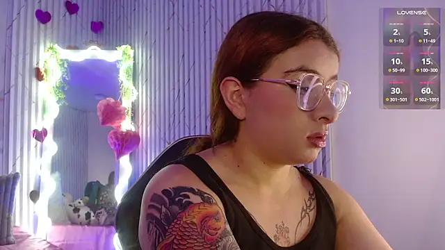 Snapshot of Naomy_tay1 chatting on 02-28-26, 02:55 Naomy tay1 online show from 02-28-26, 02:55