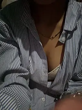 Snapshot of modelnishu chatting on 09-30-25, 10:05 modelnishu online show from 09-30-25, 10:05