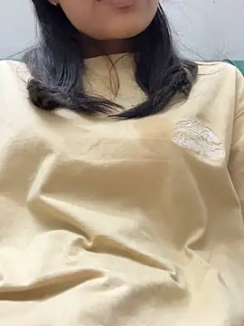 Snapshot of modelnishu chatting on 09-14-25, 06:41 modelnishu online show from 09-14-25, 06:41