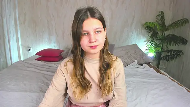 Elle Ellise online show from 10-24-25, 07:40