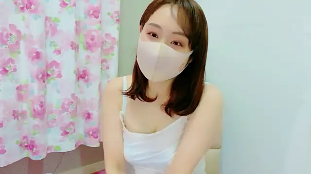 Snapshot of RenaFcup chatting on 07-16-26, 12:02 RenaFcup online show from 07-16-26, 12:02