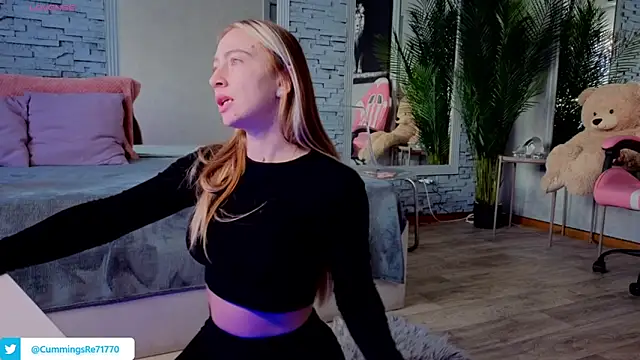 Snapshot of Reina_Cummings chatting on 02-12-26, 07:41 Reina Cummings online show from 02-12-26, 07:41