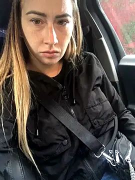 Reina Cummings online show from 09-15-25, 04:46