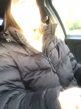 Reina Cummings online show from 10-05-25, 05:09