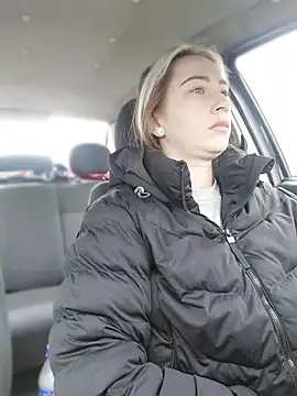 Reina Cummings online show from 03-19-26, 06:13