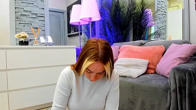Reina Cummings online show from 04-30-26, 06:31