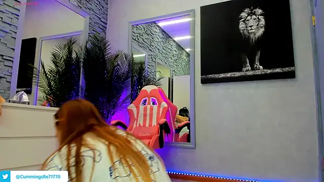 Snapshot of Reina_Cummings chatting on 02-21-26, 08:05 Reina Cummings online show from 02-21-26, 08:05