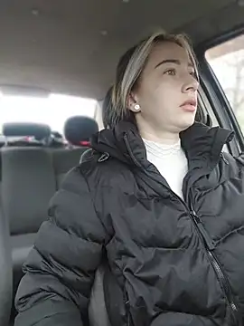 Reina Cummings online show from 03-22-26, 05:53