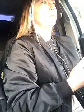 Reina Cummings online show from 09-25-25, 04:51