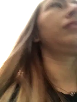 Reina Cummings online show from 09-17-25, 04:03