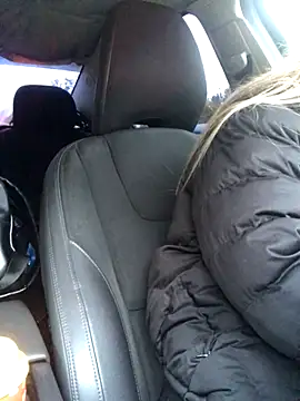 Reina Cummings online show from 10-16-25, 05:05