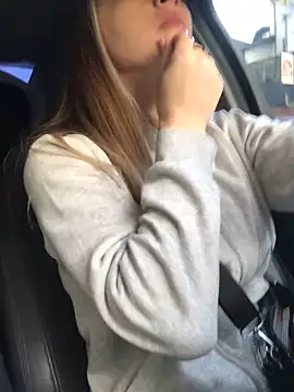 Reina Cummings online show from 09-14-25, 04:35