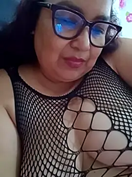 ladytropical1 online show from 06-06-26, 06:02