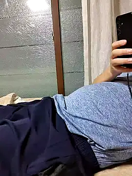 starvingo2002 online show from 12-18-25, 08:52