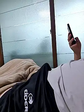 starvingo2002 online show from 11-24-25, 07:08