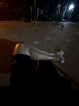 Snapshot of starvingo2002 chatting on 09-15-25, 11:21 starvingo2002 online show from 09-15-25, 11:21