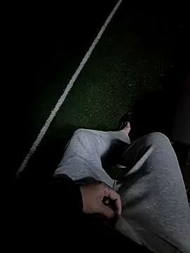 starvingo2002 online show from 11-09-25, 01:04