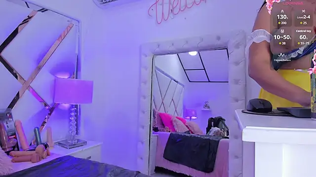 megann  up online show from 10-10-25, 03:29