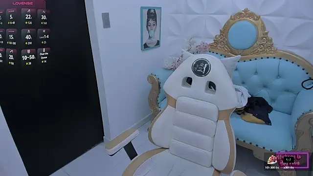 megann  up online show from 11-08-25, 11:30