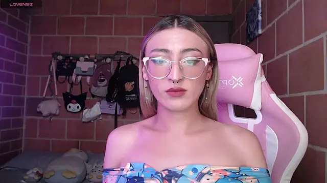 Snapshot of Andrea_camilaaa chatting on 06-09-26, 03:24 Andrea camilaaa online show from 06-09-26, 03:24