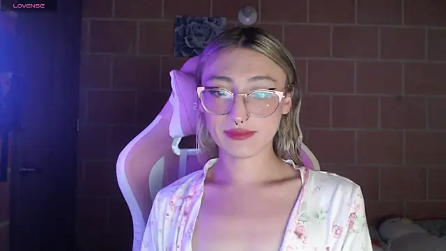 Andrea camilaaa online show from 04-15-26, 11:05