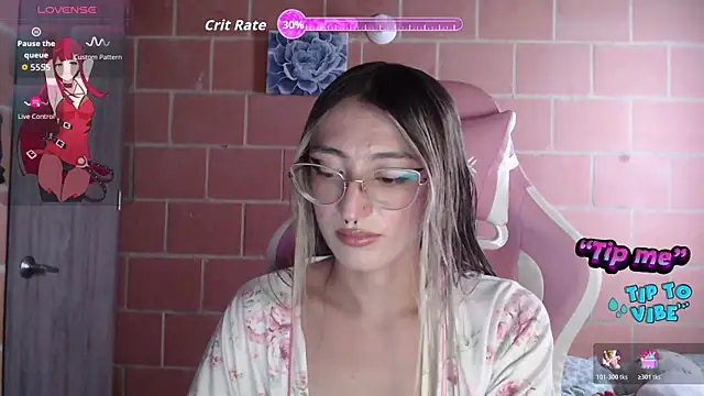 Snapshot of Andrea_camilaaa chatting on 10-21-25, 04:28 Andrea camilaaa online show from 10-21-25, 04:28